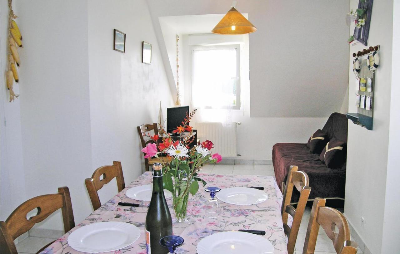 Amazing Apartment In Roz-Landrieux With Kitchen Exterior photo